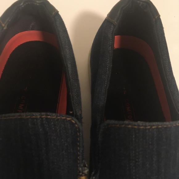 -🔥Sold🔥Levi Denim Shoes - Picture 5 of 8